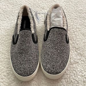 OLD NAVY slip on sneakers for women’s NWT